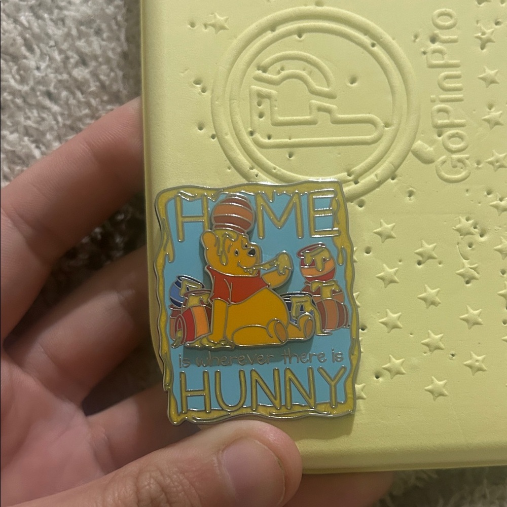 Disney Winnie the Pooh Pin